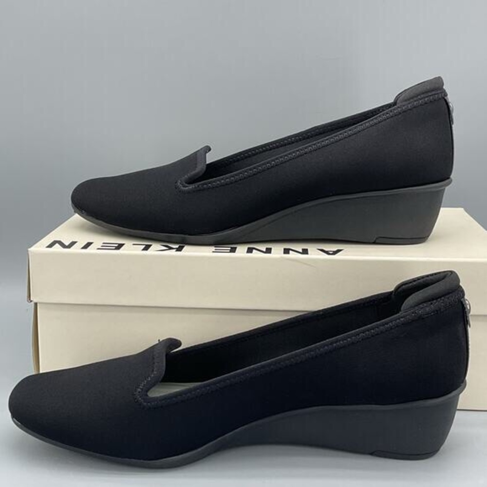 Anne Klein Women's Black Wedge Shoes